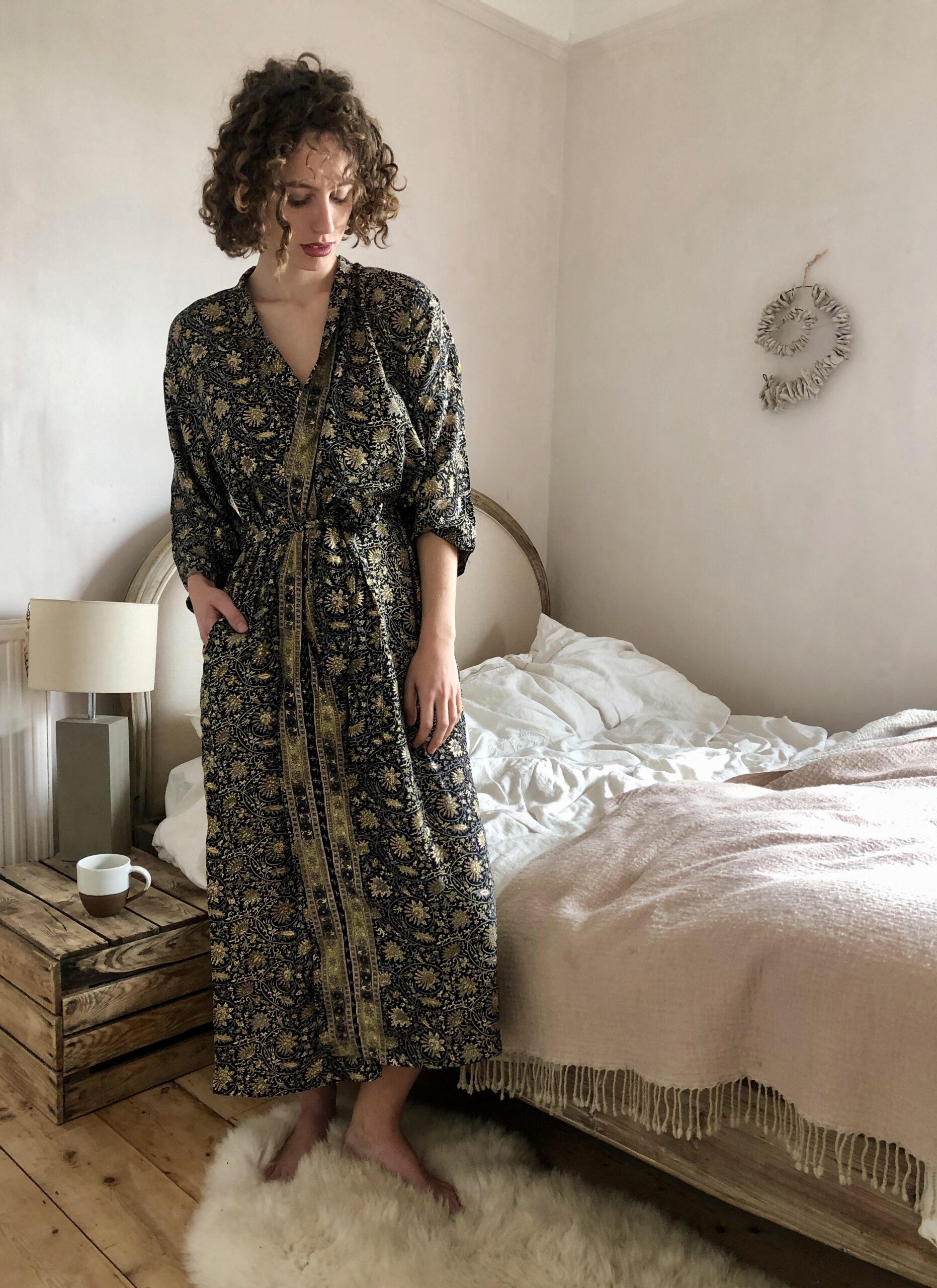 Kimono in gold flower black