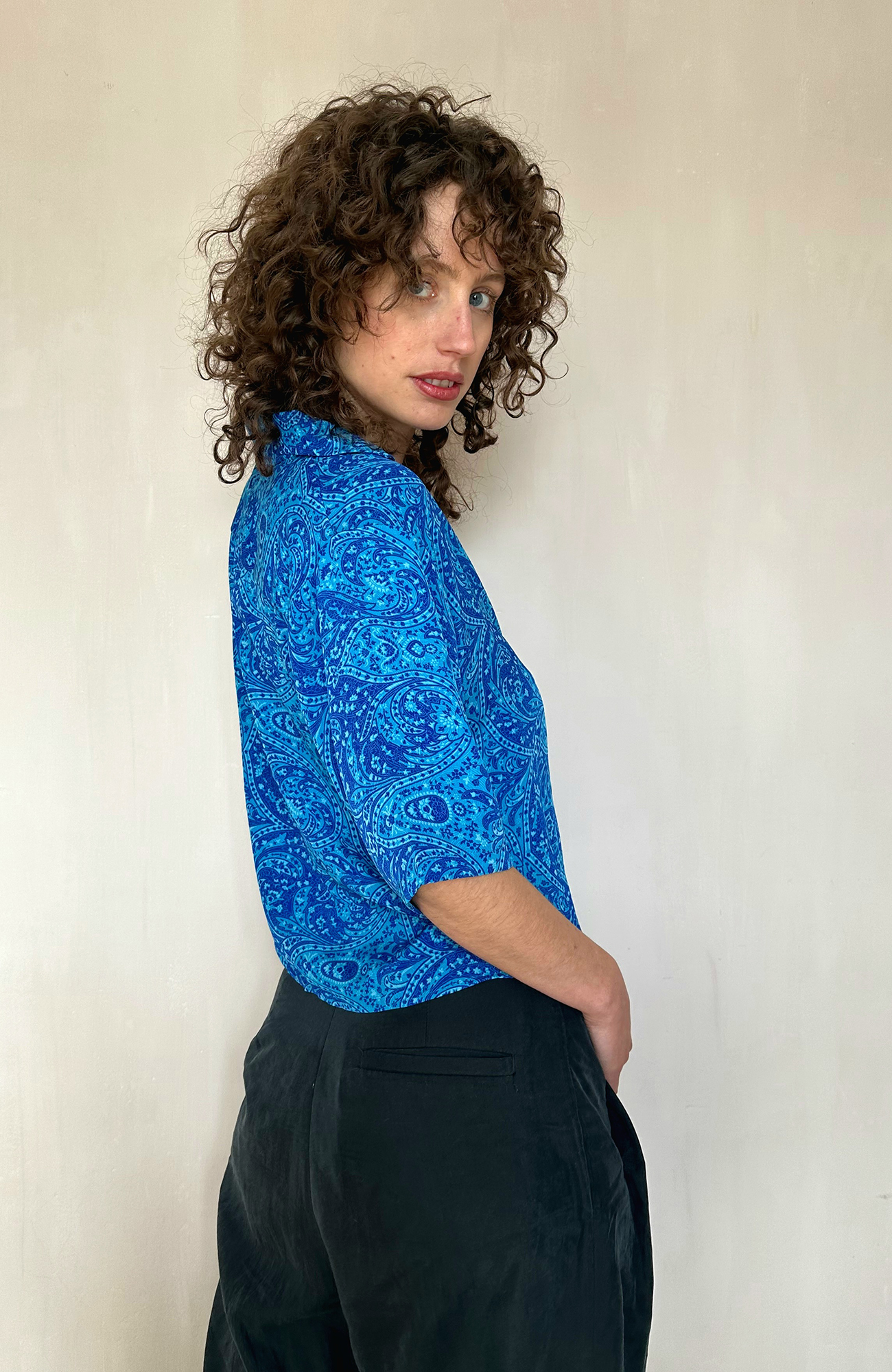 Margot blouse Cobalt Swirl 3