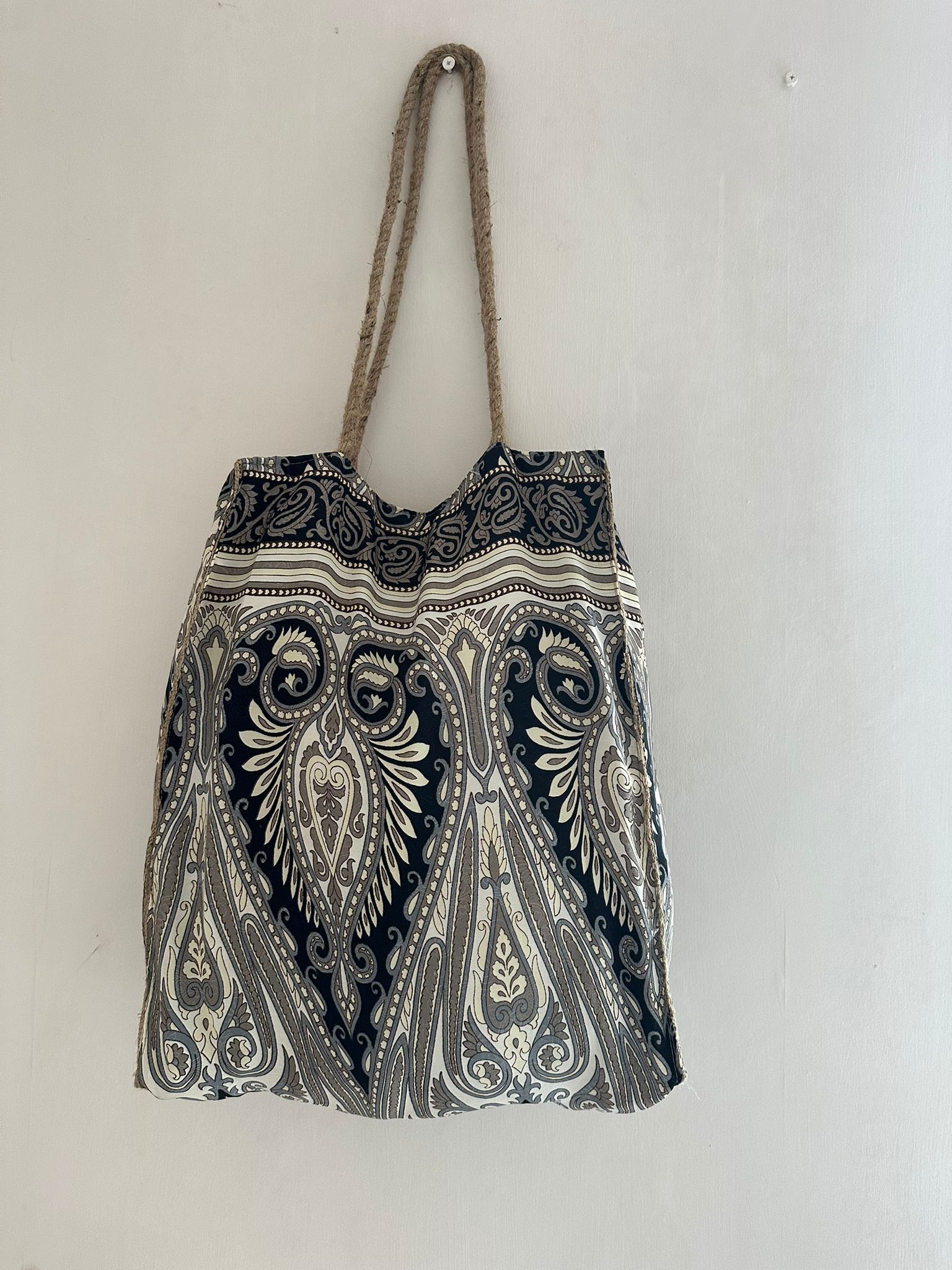 Hessian bags - Black and Cream Feathers